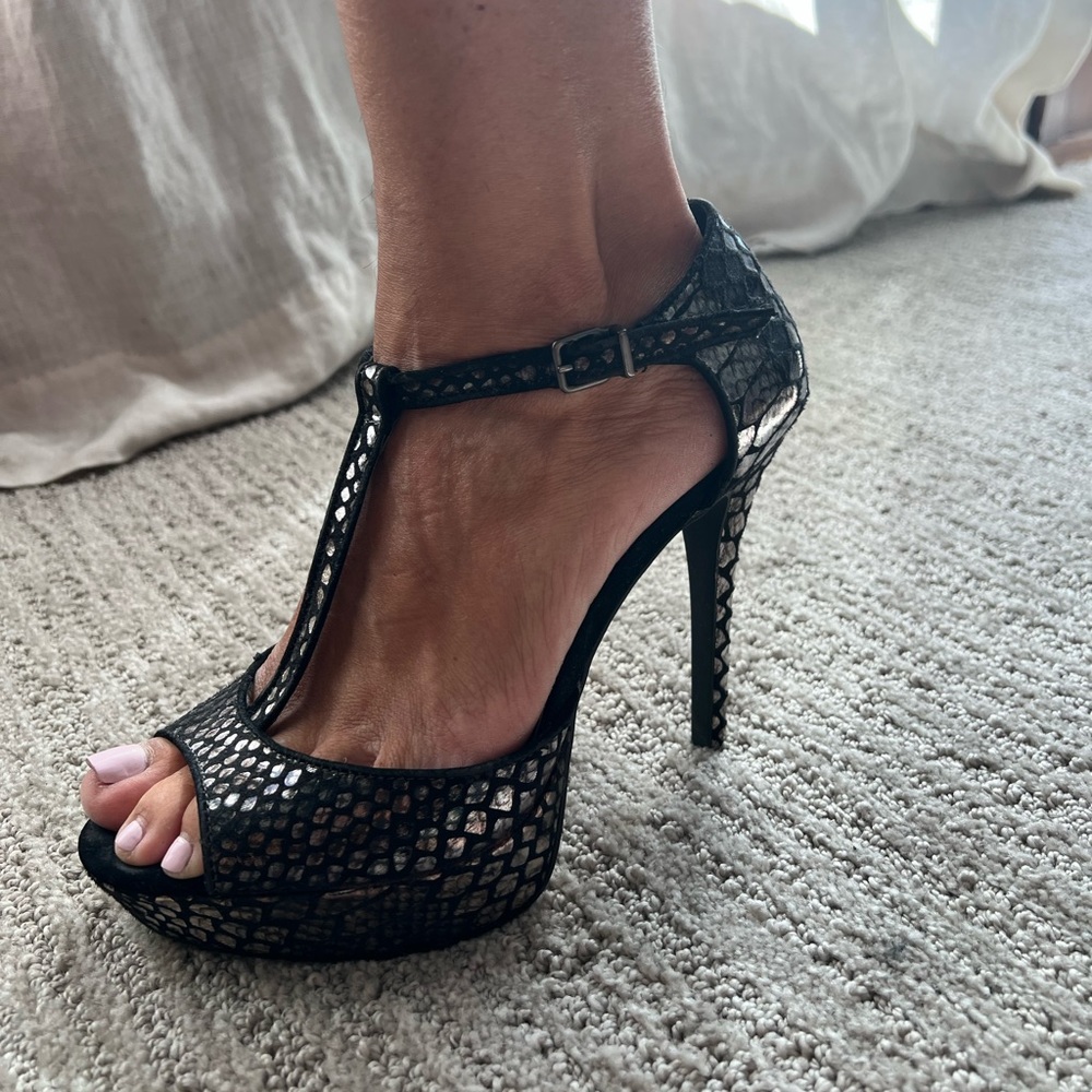 Jessica Simpson stiletto heels